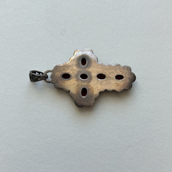 Red Garnets set in a Sterling Silver Cross - Picture 7 of 7